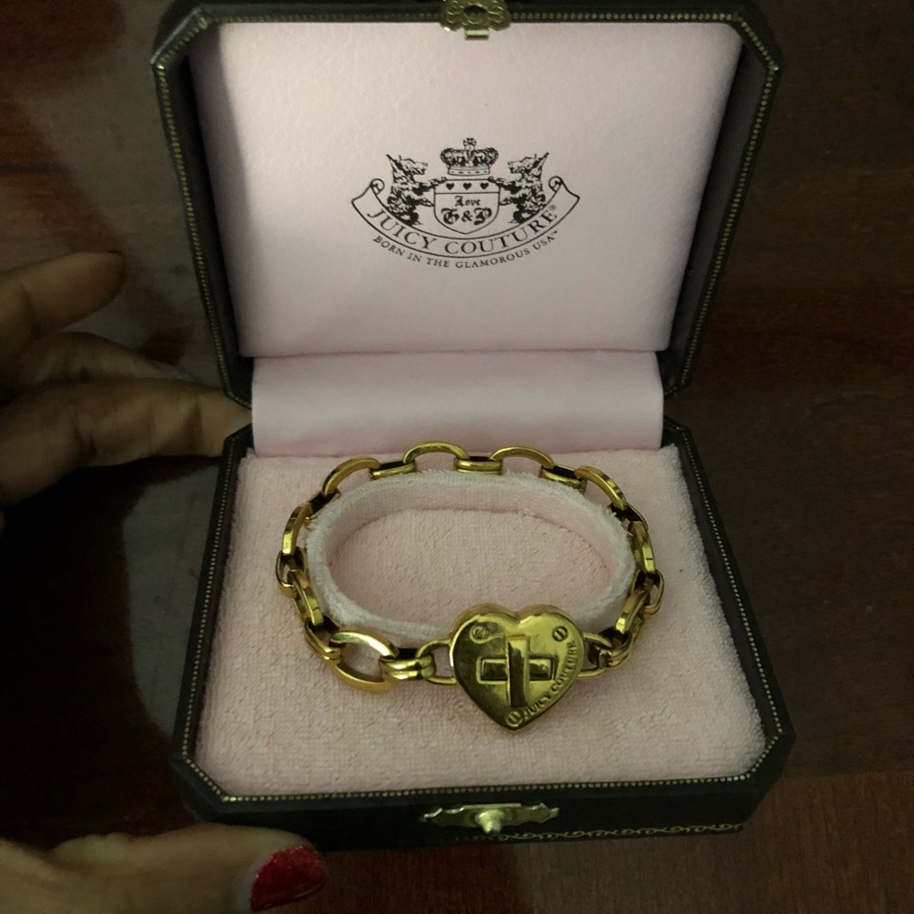 💯 Authentic Juicy Couture Bracelet in Gold Finish